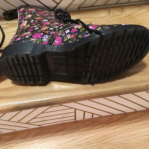 Dr. Martens Simone Floral Boots UK 4 US 6 Patent Leather - Picture 9 of 11